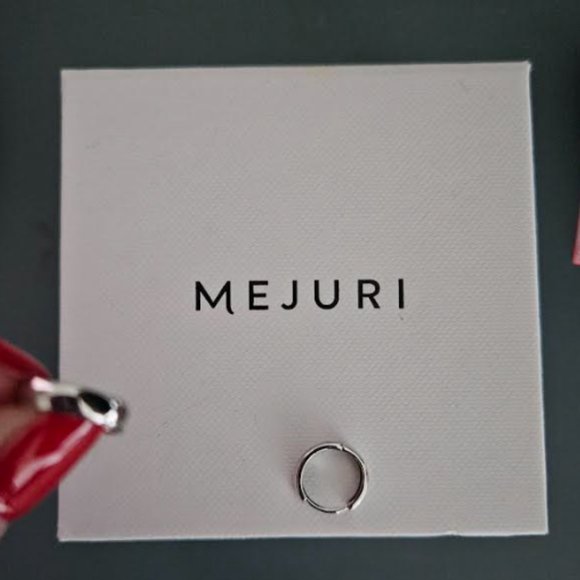 Mejuri Bold Huggie Hoops - Picture 2 of 2